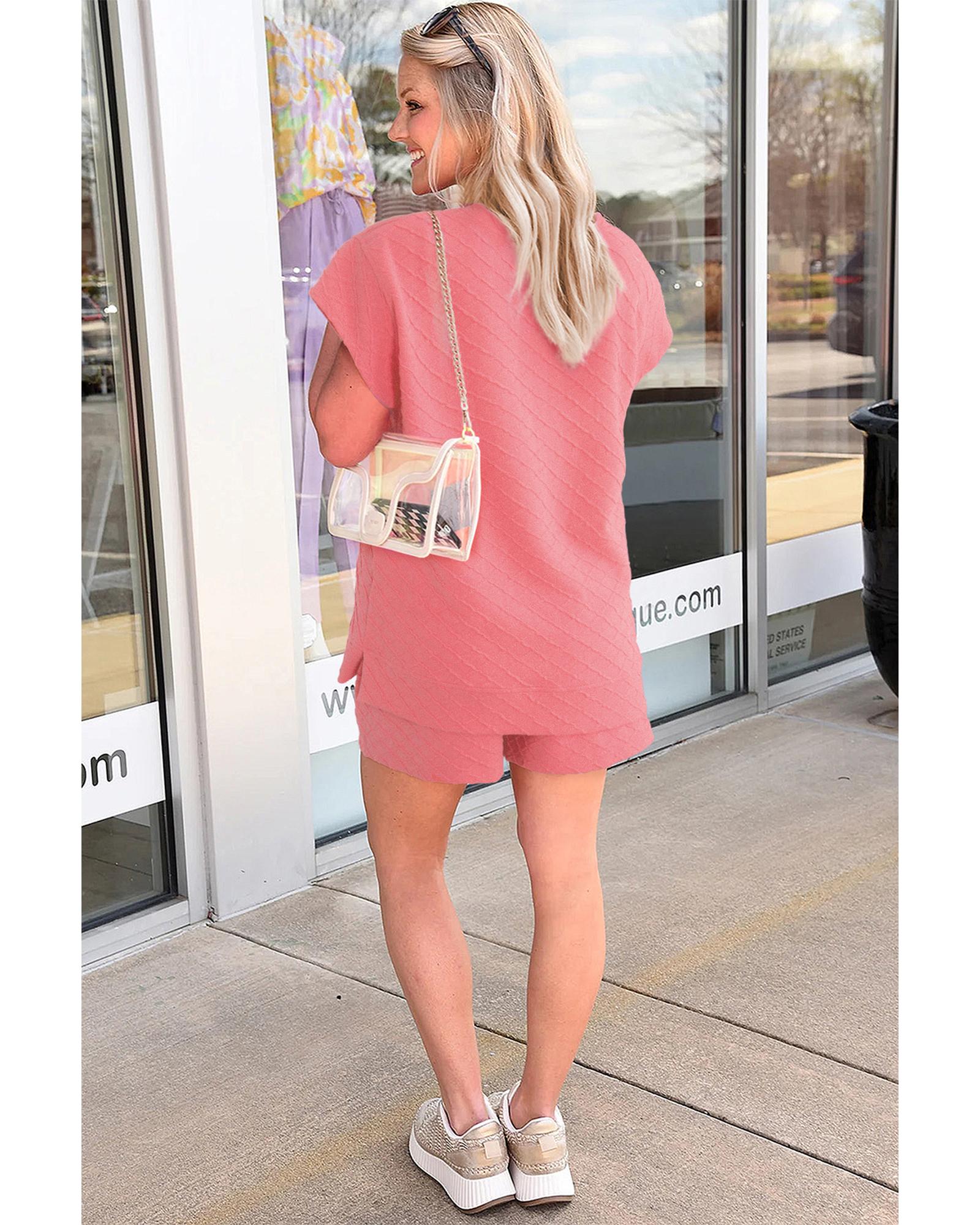 V539-AZEXDC626216-P6010-XL-202508302355-00 Casual Checkered Textured Tee and Drawstring Shorts - XL - Image 1