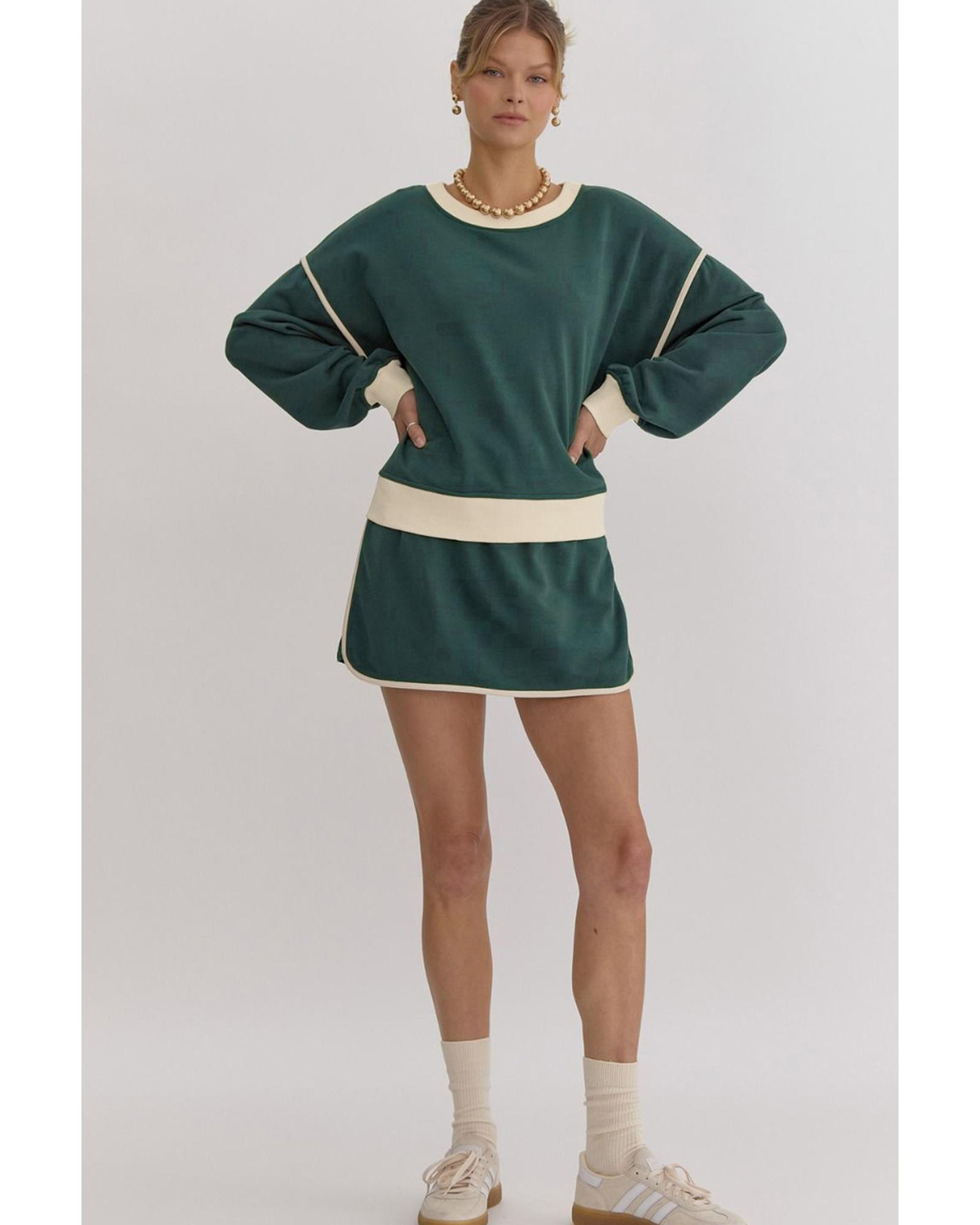 V539-AZEXDC631113-P2509-S-202506150316-00 Evergreen Color Contrast Loose Pullover and Lace-up Waist Skort Set - S - Image 1
