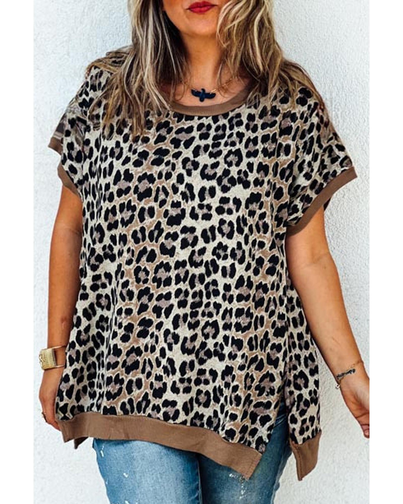 V539-AZEXPL2513385-P1620-1X-202506190010-00 Khaki Leopard Contrast Trim Short Sleeve Loose Plus Size Top - 1X - Image 1