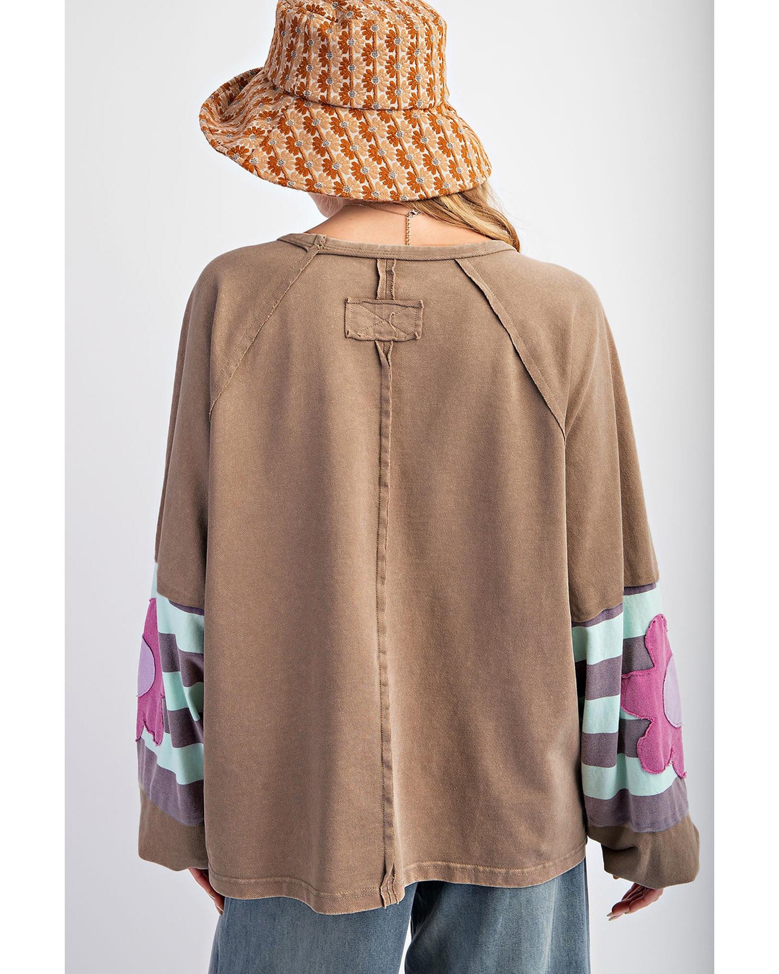 V539-AZEXPL2521263-P4016-2X-202508311555-00 Light French Beige Flower Striped Patchwork Puff Sleeve Loose Sweatshirt - 2X - Image 1