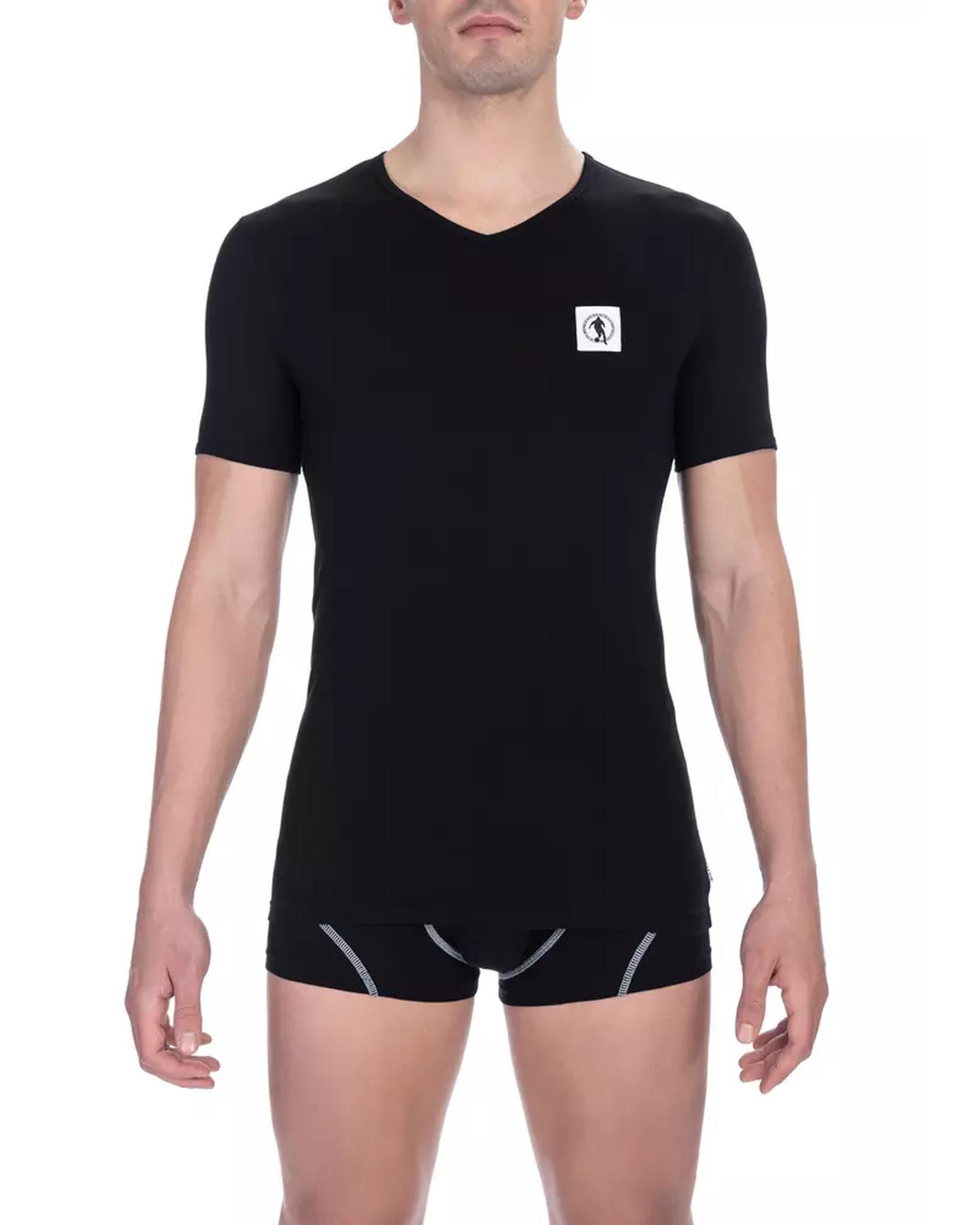 V539-BI-21815-M-202509011510-00 Minimalist V-neck T-shirt with a touch of elegance M Men - Image 1