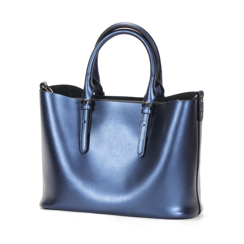 V562-2026795650DBT-202505191625-00 Blue Cowhide Messenger Tote For Women Large Capacity - Image 1
