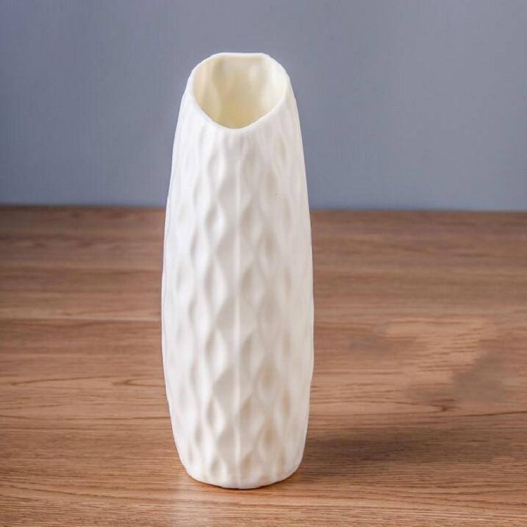 V562-A104064940DBT-202503041621-00 Sturdy Plastic Vase for Creative Display - Drop-resistant - Milk White - Image 1