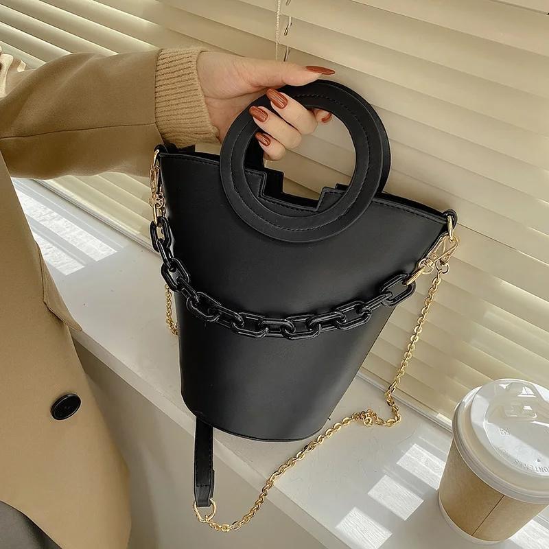 V562-A1082514060DBT-202505191710-00 Stylish Round Chain Crossbody Bag For Women - Black - Image 1