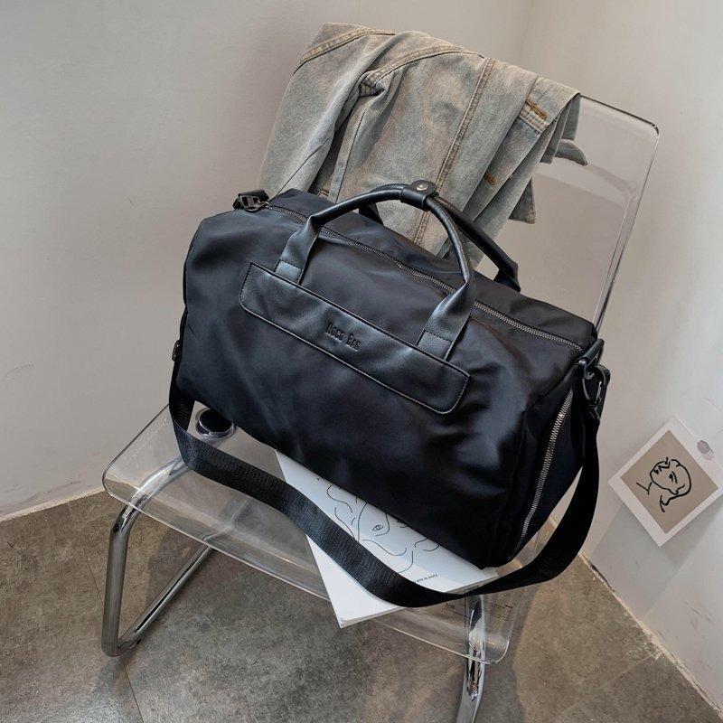 V562-C1010174060DBT-202503041345-00 Large Sports Bag with Separate Shoe Compartment - Black - Image 1