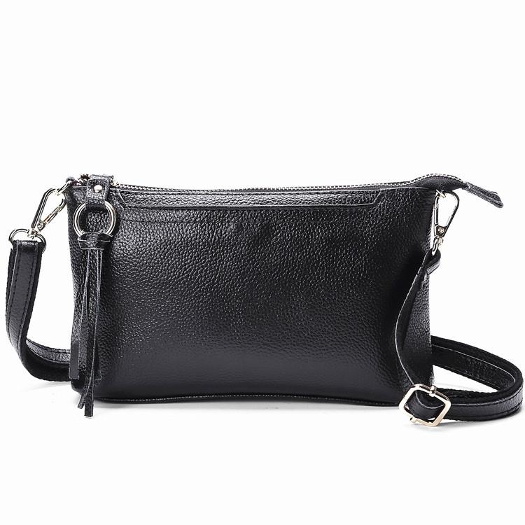 V562-C1034122750DBT-202505191505-00 Large Capacity Tassel Shoulder Bag For Women - Black - Image 1