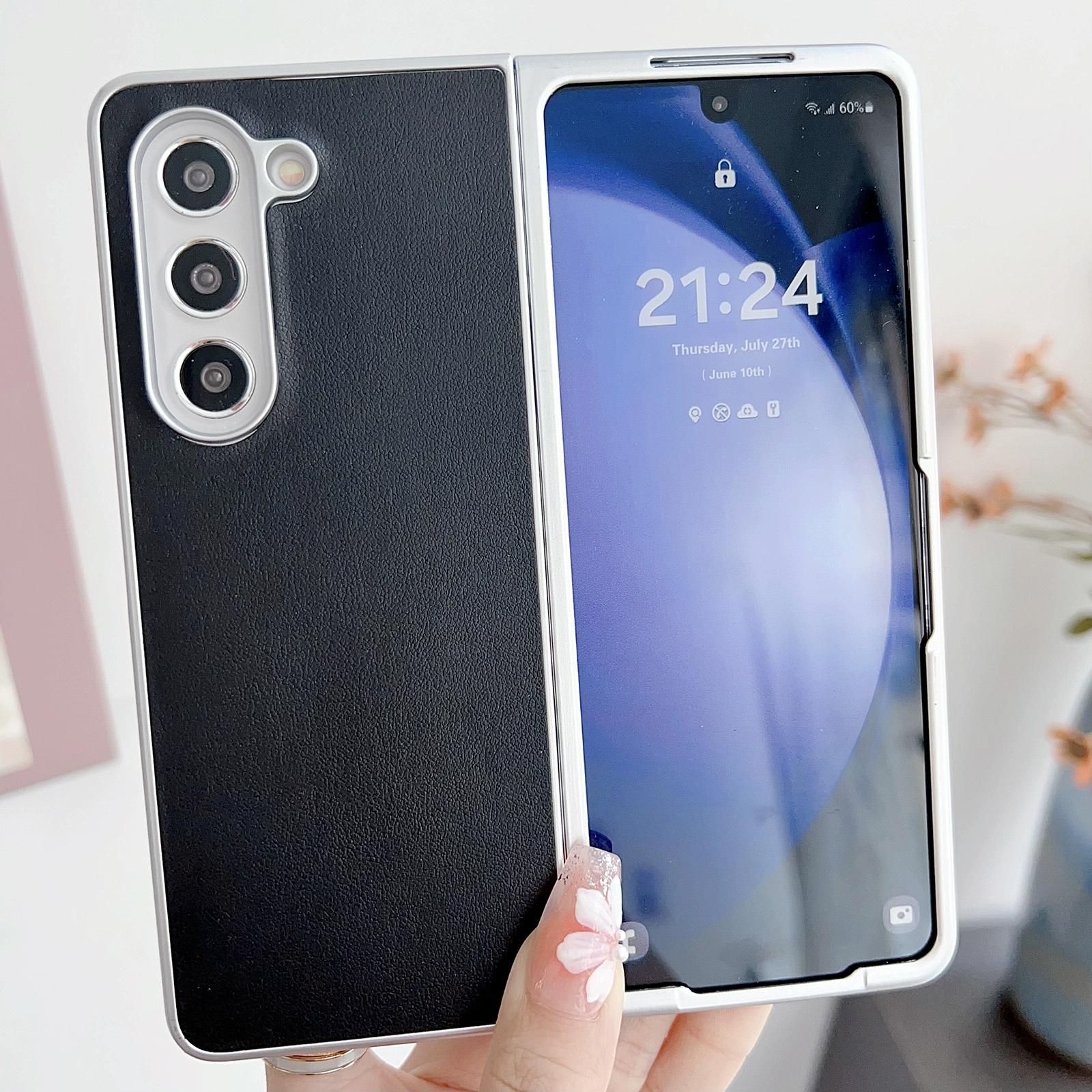 V562-E202771600ADE-202505221901-00 For Samsung Galaxy Z Fold4 5G Shiny Leather Phone Case With Metallic Finish - Black - Image 1