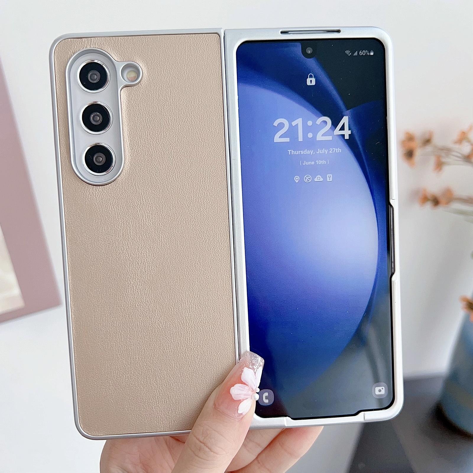 V562-F202771600ADE-202505221905-00 For Samsung Galaxy Z Fold4 5G Shiny Leather Phone Case With Metallic Finish - Gold - Image 1