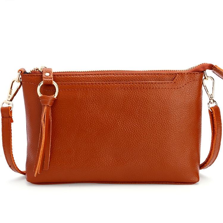 V562-K1034122750DBT-202505191505-00 Large Capacity Tassel Shoulder Bag For Women - Light Brown - Image 1