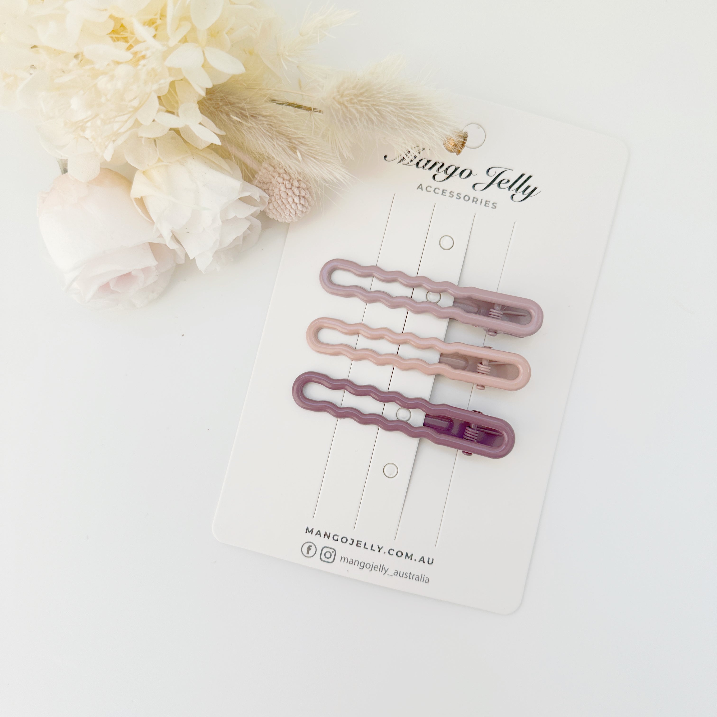 V659-HC-GLOSSWAVY-LATTE-2-M-160775-00 MANGO JELLY Gloss Glaze Wavy Hair Clips - Latte - Twin Pack - Image 1