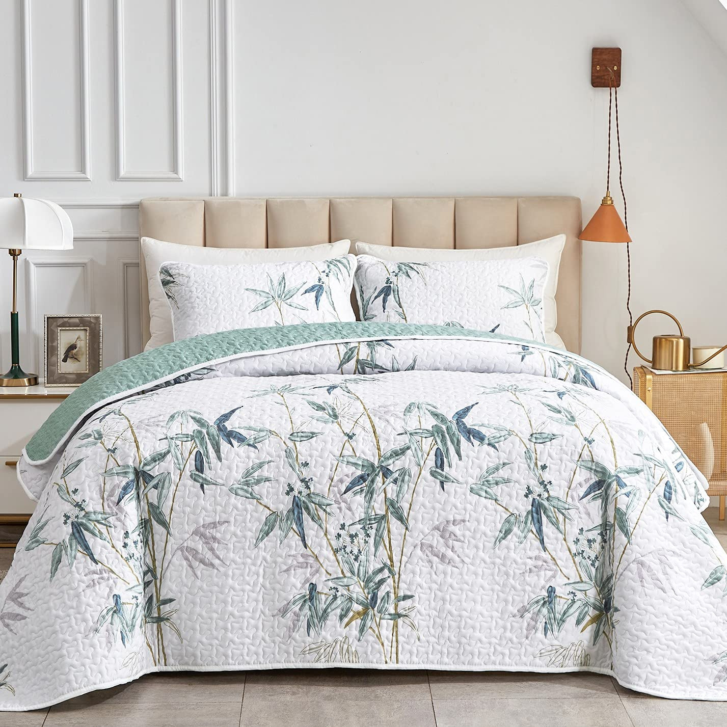 V745-AC090272Q13U-218227-00 Soft leafey bloom Quilted 3 Pc Bedspread & Pillow Cover Set - Image 1