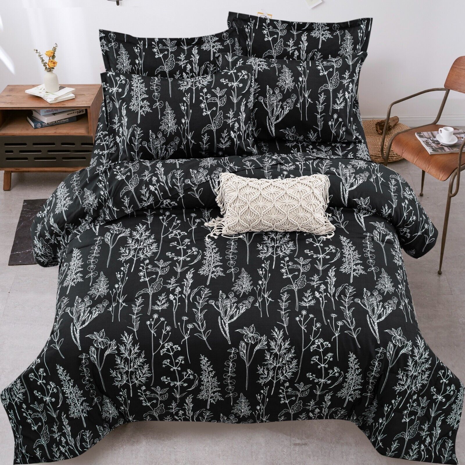V745-MAB010296AG3-191363-00 Floral Leaves Comforter Set, Queen Size, Microfiber Quilted Bedding with Pillowcase - Image 1