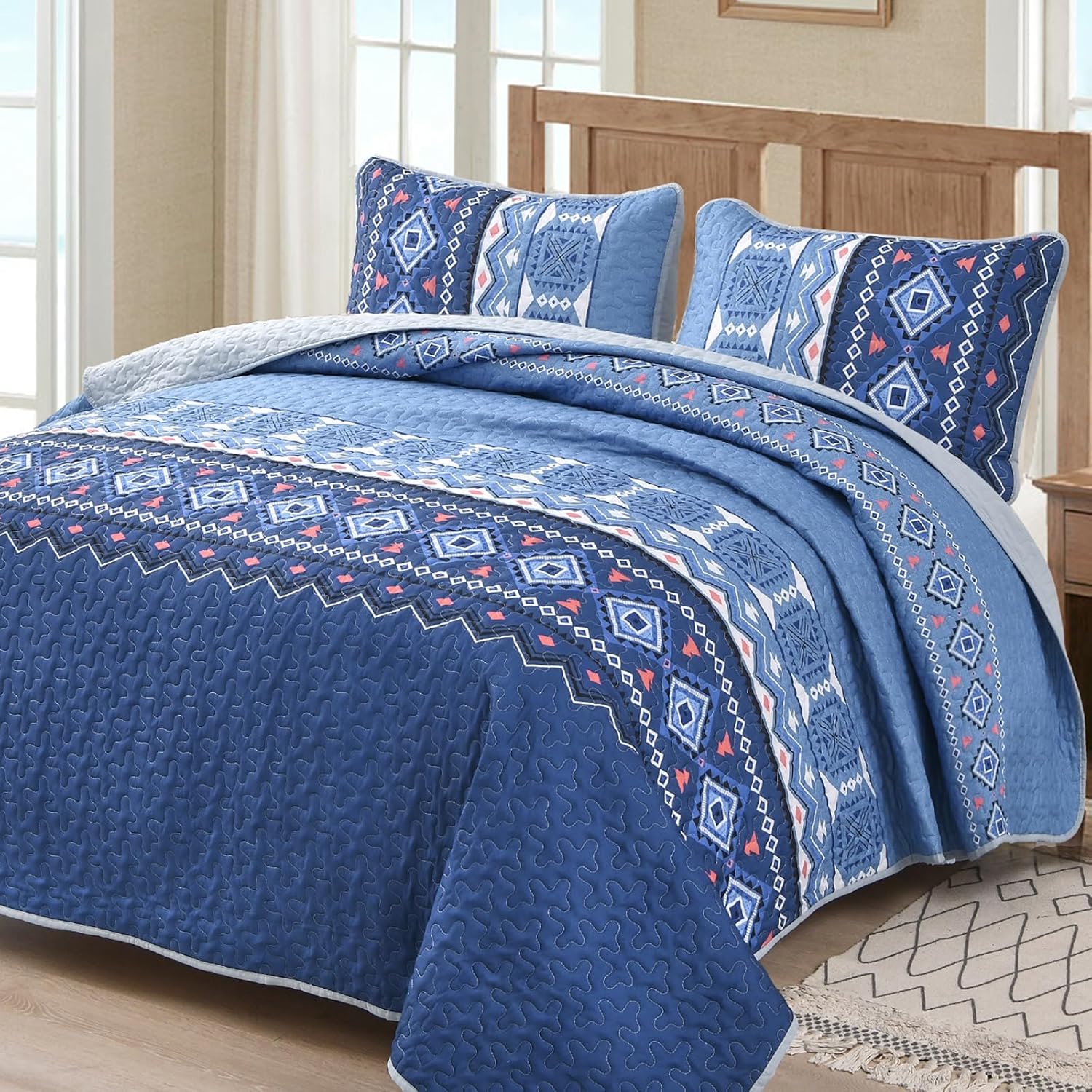 V745-MAC080367Q13U-190873-00 Nature Lover's Quilted bedspread and pillowcovers set: Inspired by the Outdoors - Queen size - Image 1