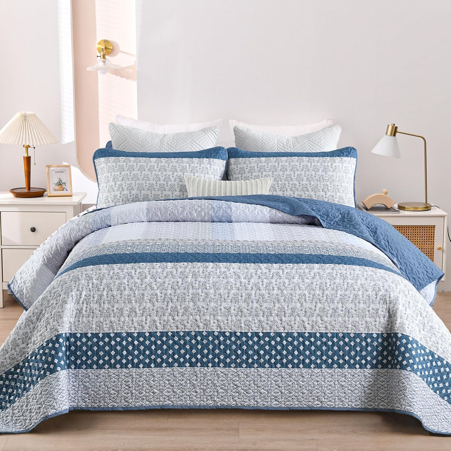 V745-MAC080481Q13U-190868-00 Dazzling Quilted bedspread and pillowcovers set: Add Sparkle to Your Space - Queen size - Image 1