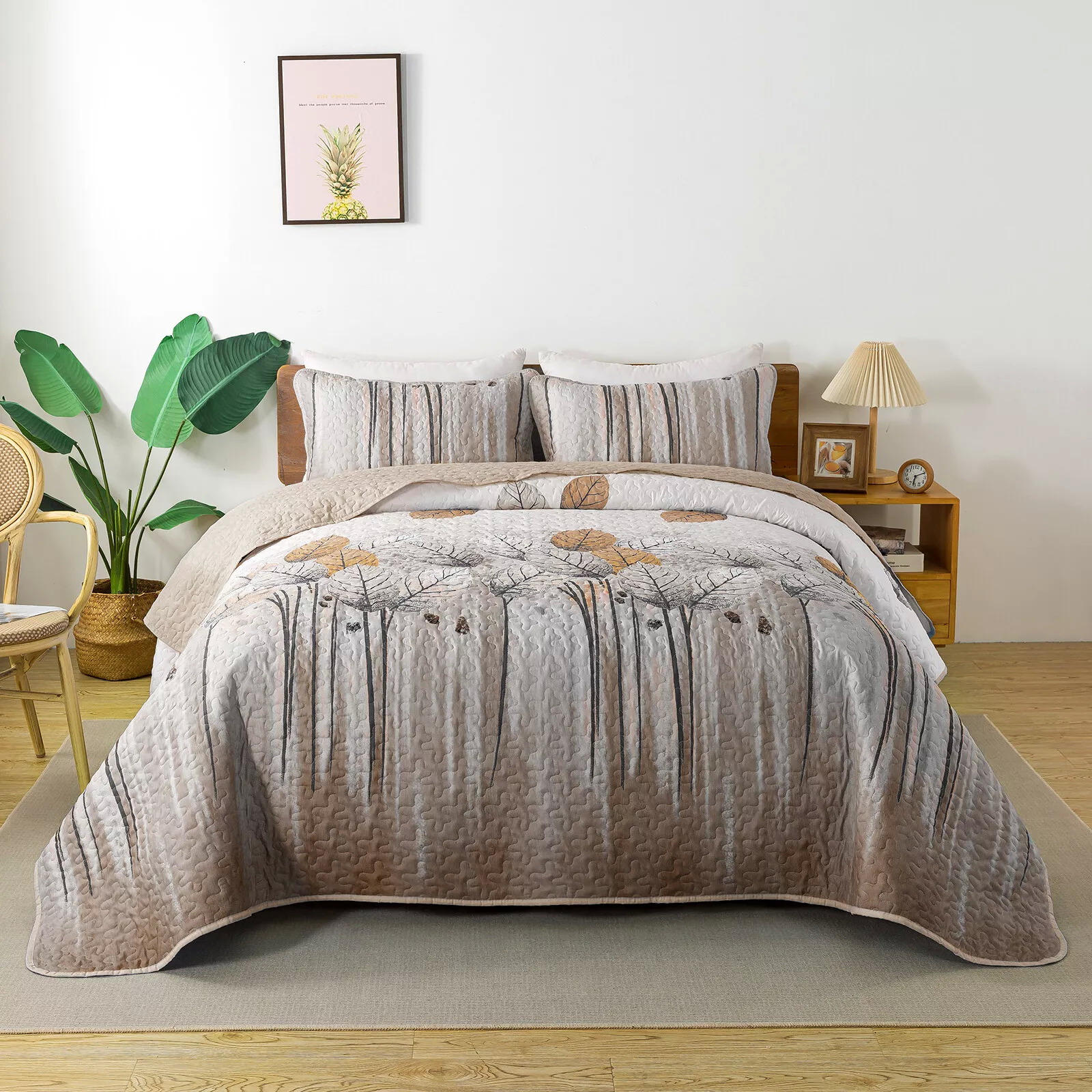 V745-MAC080507Q13U-190910-00 Kaleidoscope Quilted bedspread and pillowcovers set: Vibrant and Fun - Queen size - Image 1