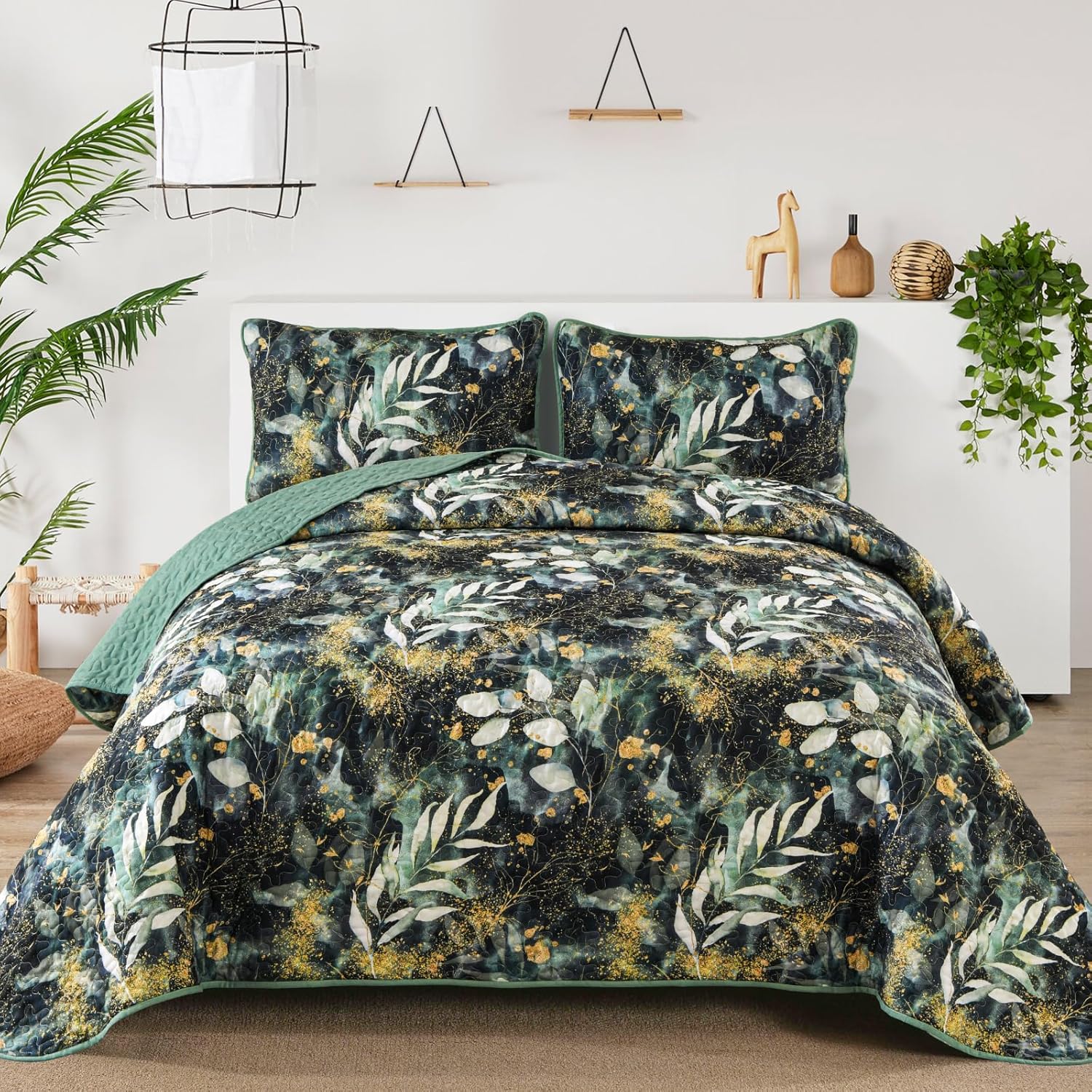 V745-MAC080618Q13U-190909-00 Lush Quilted coverlet and pillowcovers set: Soft and Cozy Feel - Queen size - Image 1