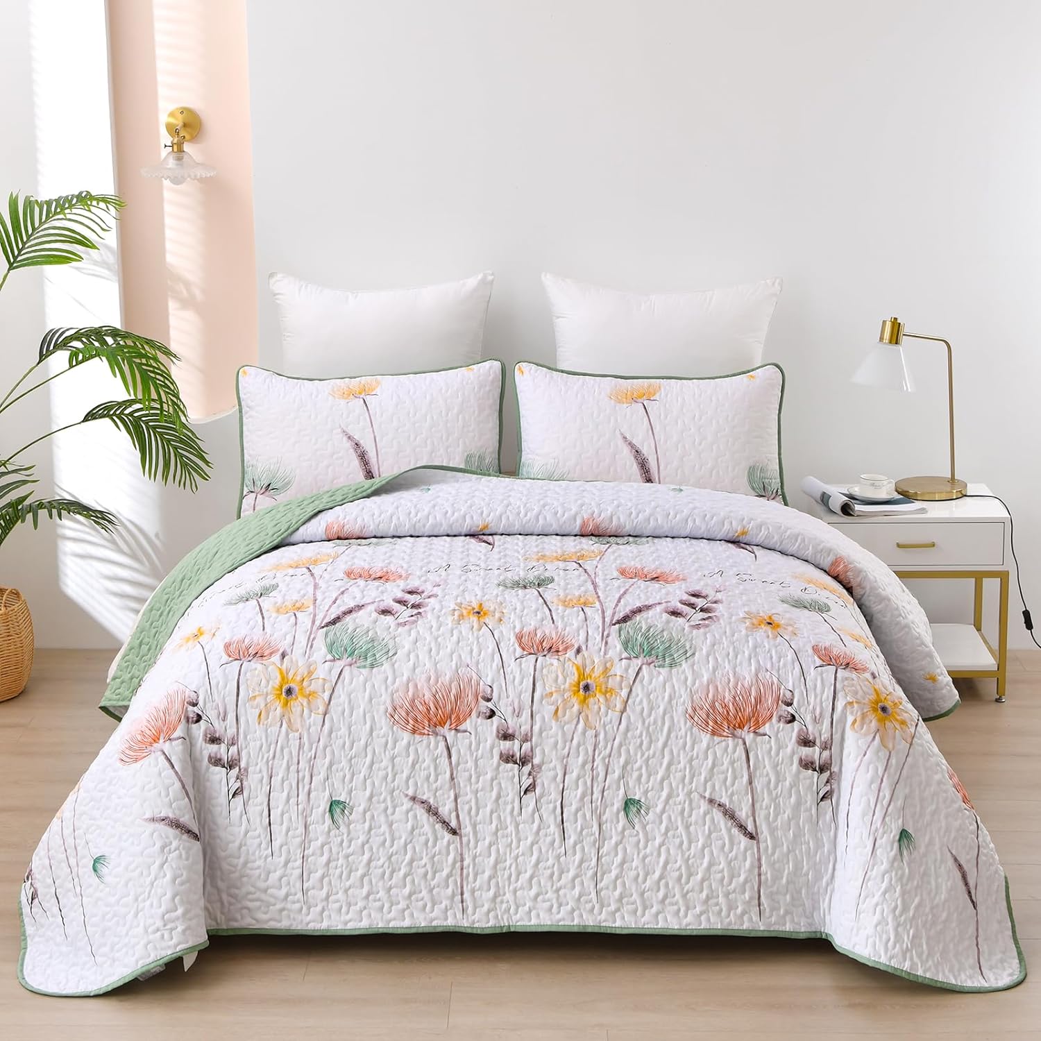 V745-MAC080646Q13U-190935-00 Intricate Quilted Coverlet and Pillowcases Set: A Work of Art for Your Bedroom - Queen size - Image 1