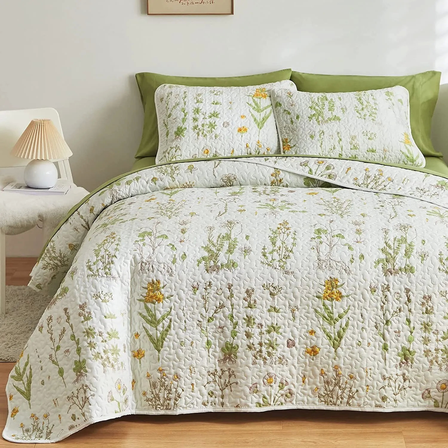 V745-MAC090232Q13U-190895-00 Artistic Quilted coverlet and pillowcovers set: Unleash Your Creativity - Queen size - Image 1