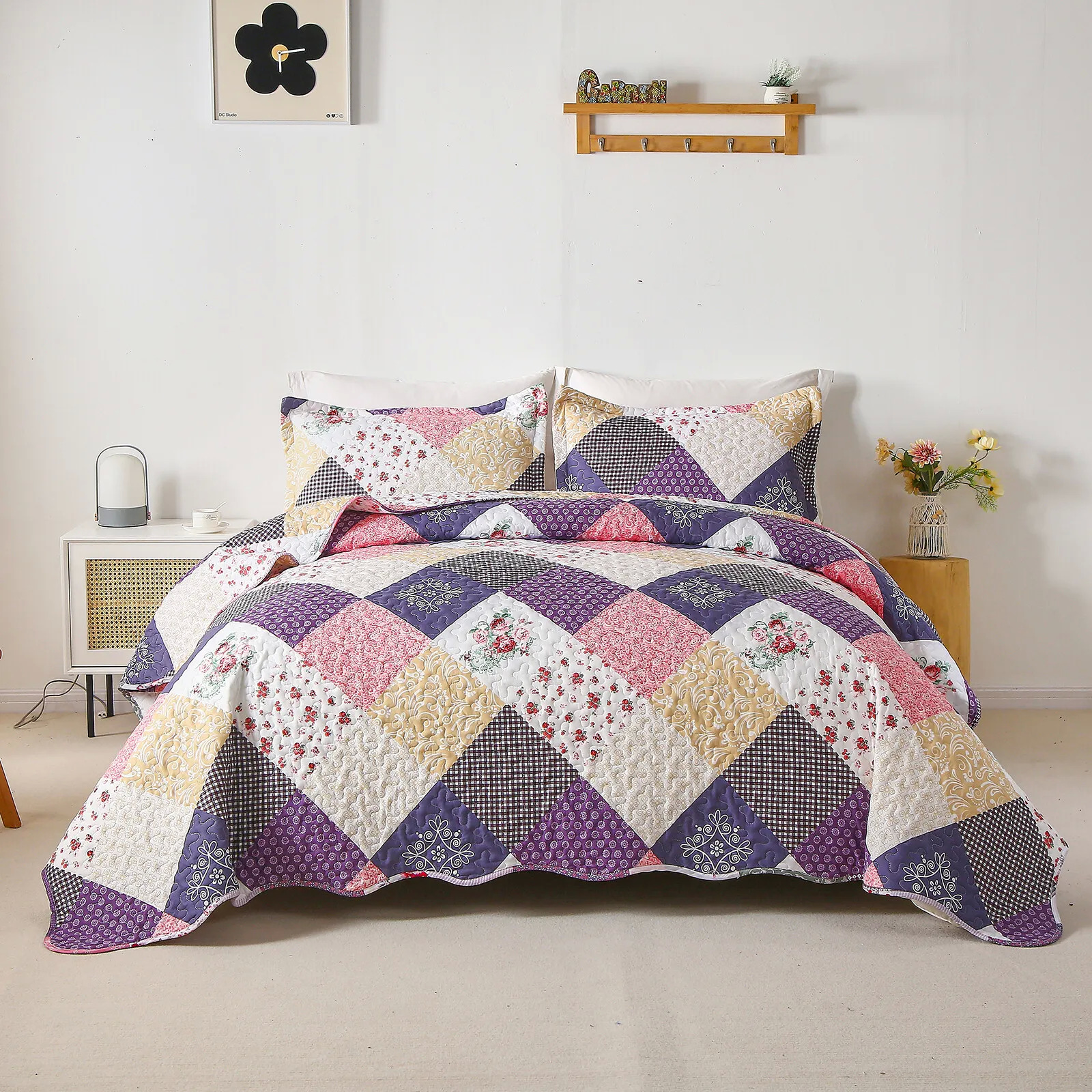 V745-MAC090365Q13U-190890-00 Intricate Quilted coverlet and pillowcovers set: Attention to Detail - Queen size - Image 1