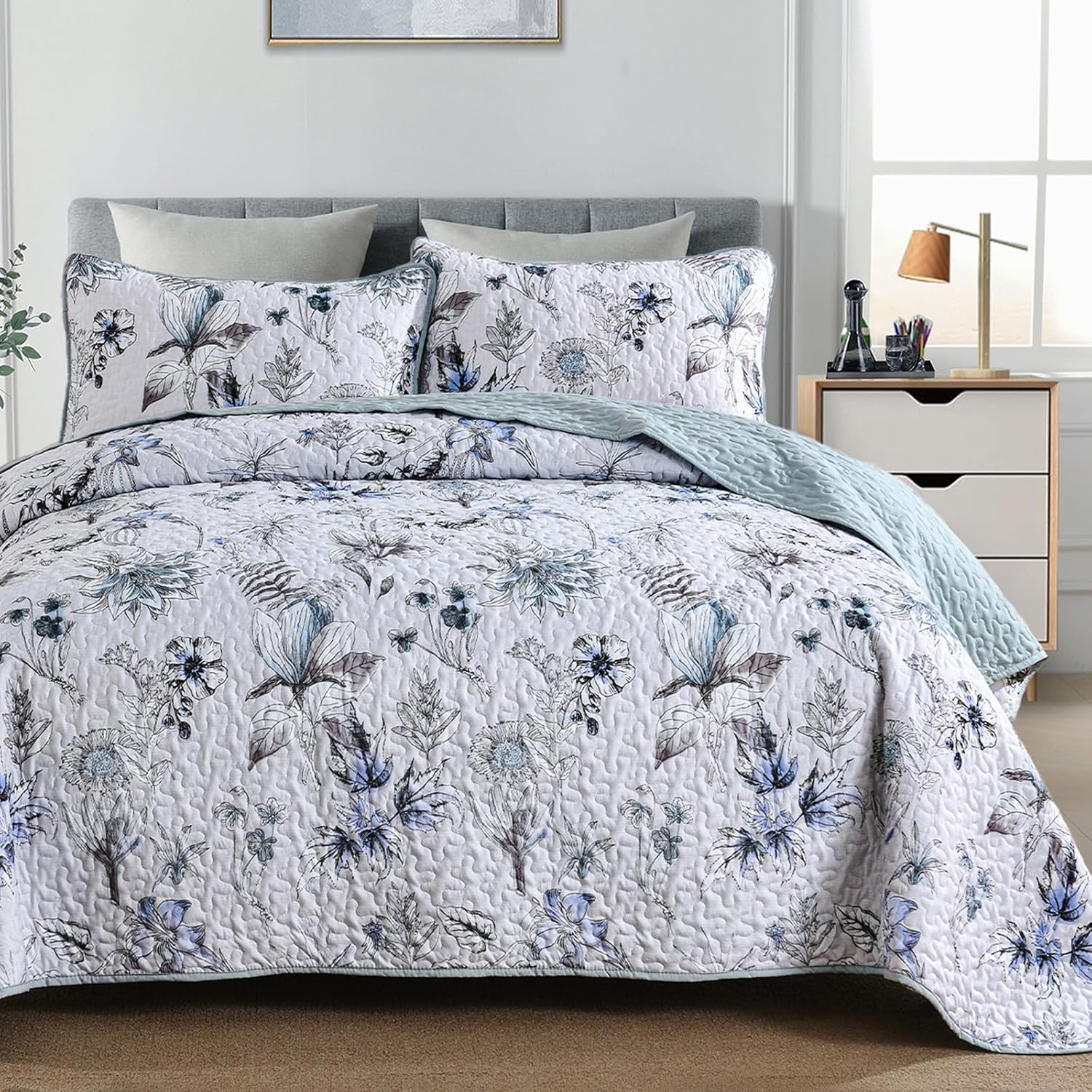 V745-MAC090518Q13U-190857-00 Yearning Quilted coverlet and pillowcovers set: For a Better Night's Sleep - Queen size - Image 1