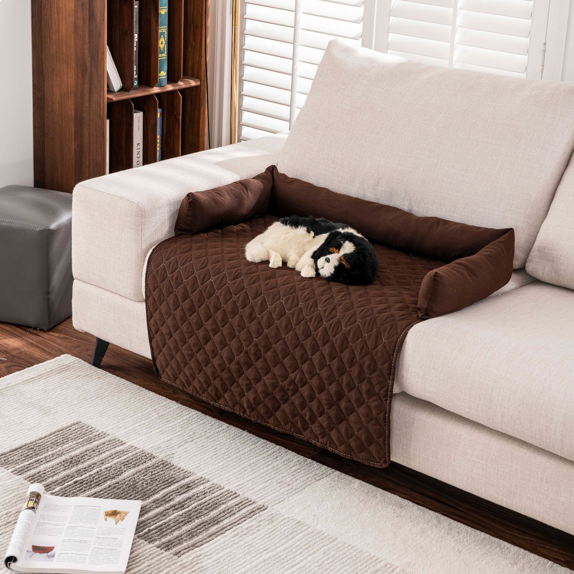 V888-ELOSUNG10052-203150-00 Waterproof Pet Mat for Sofa, Car & Bed 90*90cm - Image 1