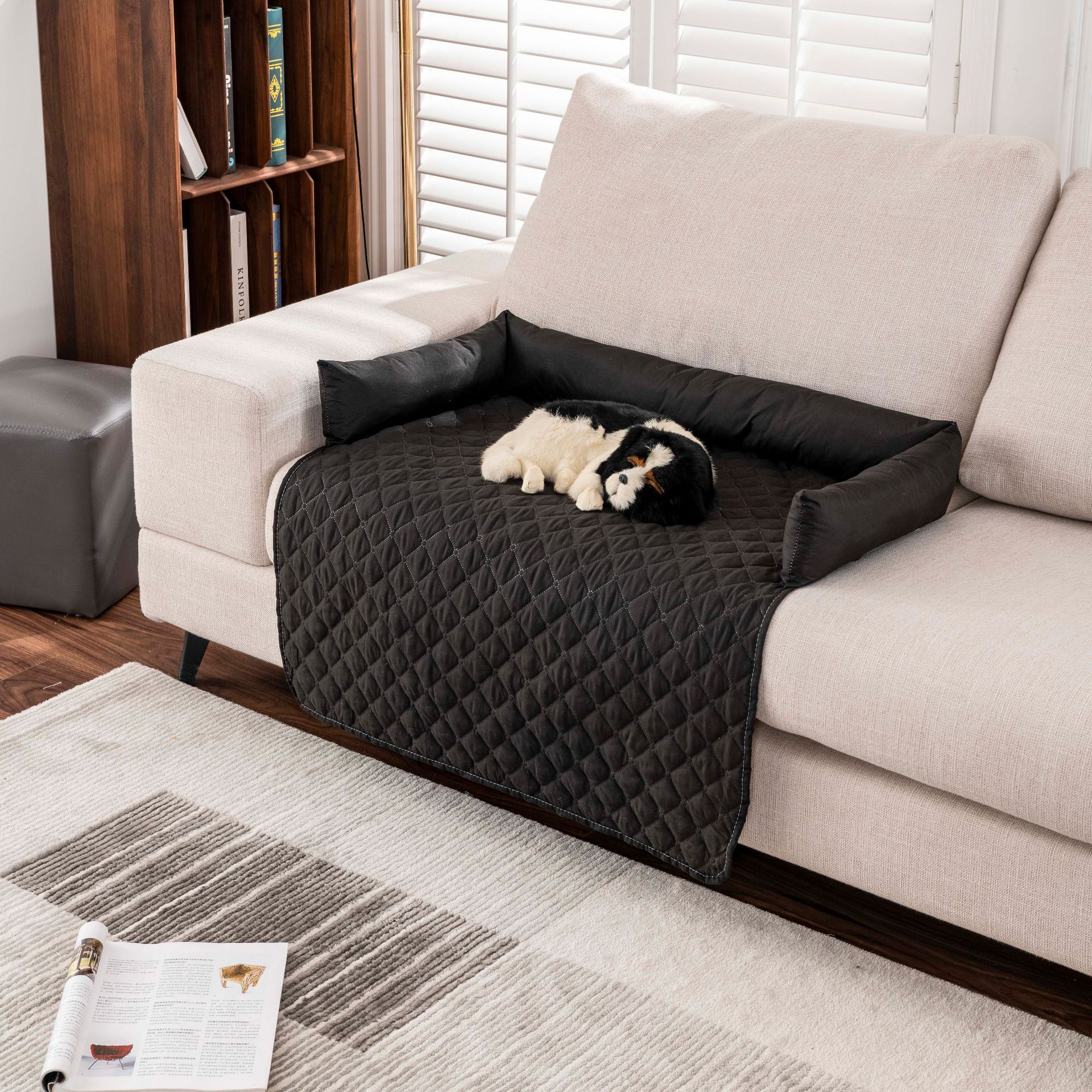 V888-ELOSUNG10065-203171-00 Waterproof Pet Mat for Sofa, Car & Bed 75*75cm - Image 1