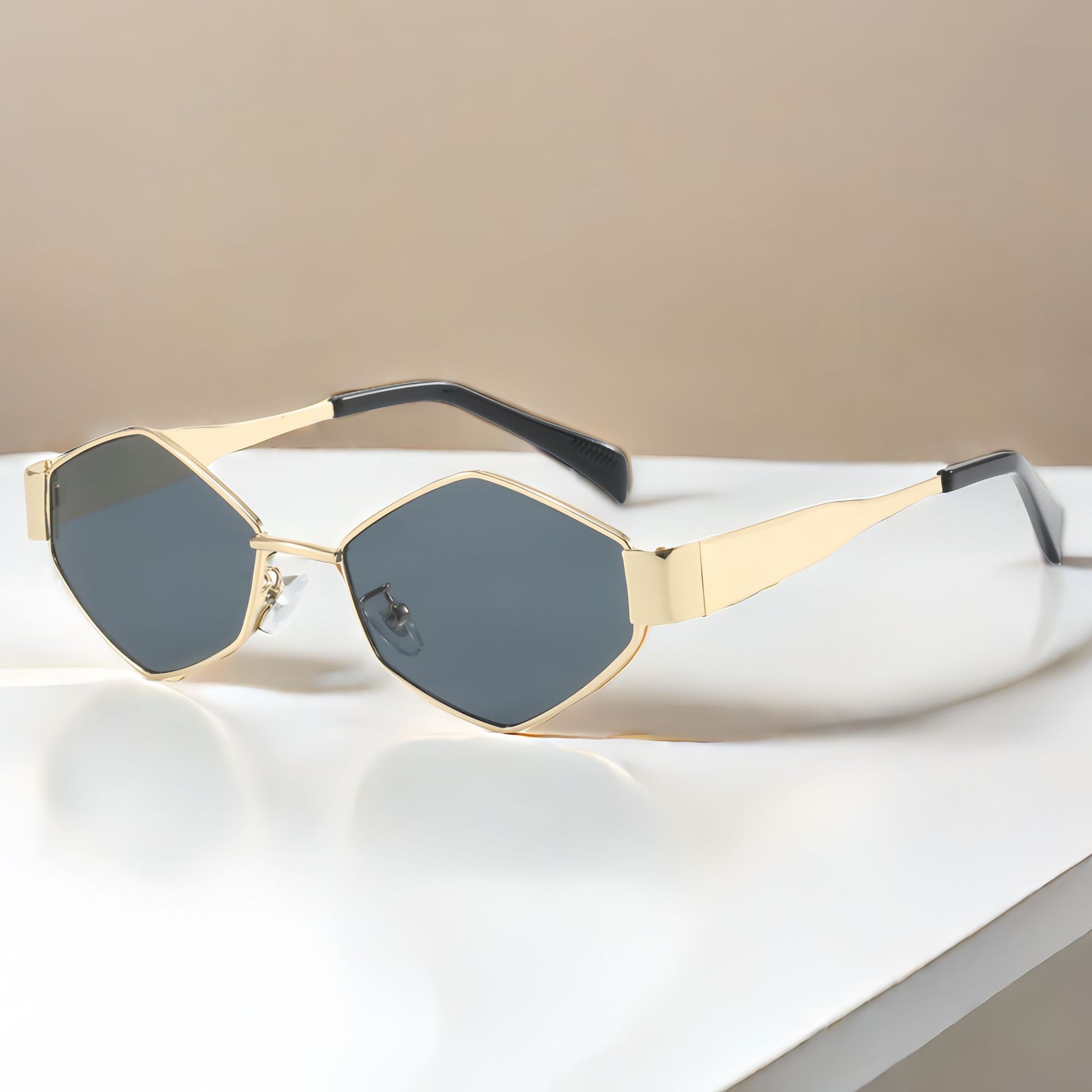 V888-ELOSUNG10619-205663-00 Chic Geometric Sunglasses Women's Fashion Metal Frame Sun Glasses Men Vintage Non-Mirrored Lenses Optical Gafas UV400 - Image 1