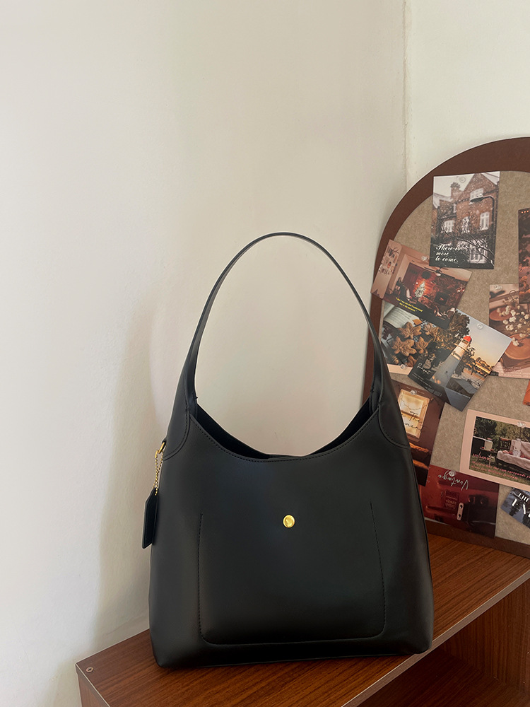 V888-ELOSUNG12280-211279-00 Black Oil-Wax Leather Style Casual Shoulder Bag, Versatile Handbag and Crossbody Tote for Women - Image 1