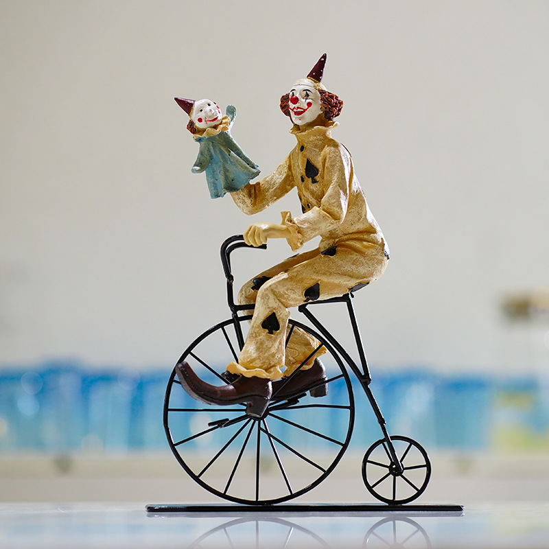 V888-ELOSUNG12464-211824-00 Vintage Circus Clown Figurines - Retro Balloon and Bicycle Ornaments - Image 1