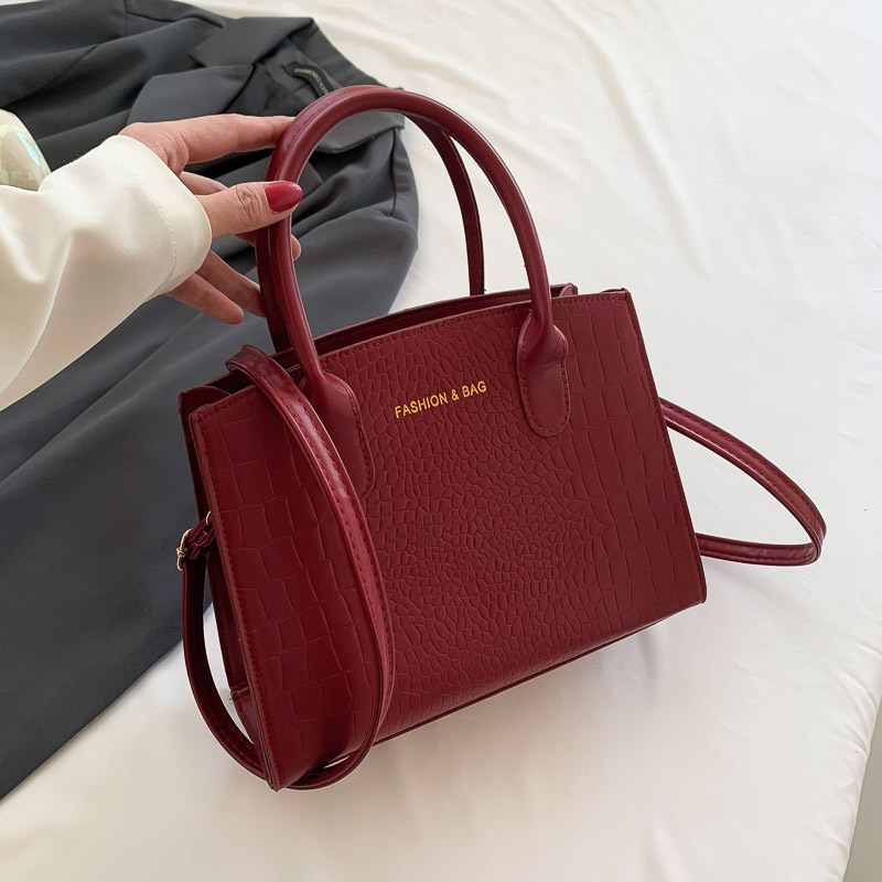 V888-ELOSUNG12695-212814-00 Red Elegant Faux Crocodile Leather Handbag - Stylish Tote Bag with Adjustable Strap - Image 1