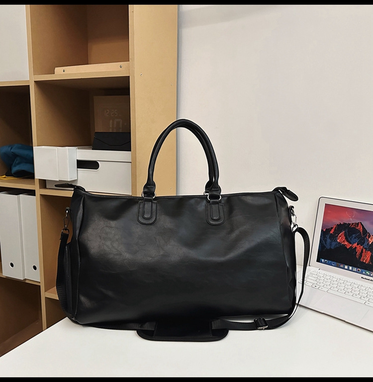 V888-ELOSUNG13125-210413-00 Black Solid Color Unisex Large Capacity Fitness Bag – Leather Sports Bag, Crossbody Travel Bag, Gym and Luggage Handbag - Image 1