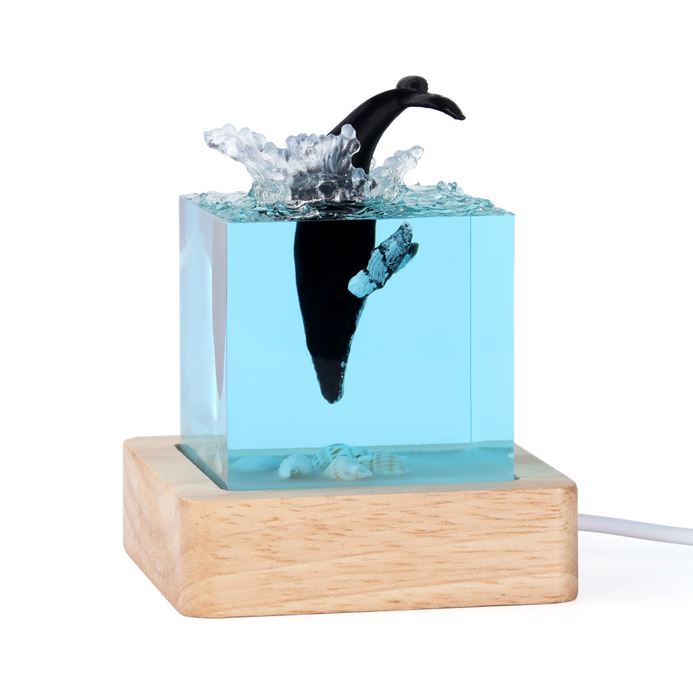 V888-ELOSUNG13944-213728-00 Shelling humpback whale into the water Handcrafted Ocean Resin Whale Night Light - Unique Home Decor Table Lamp - Image 1