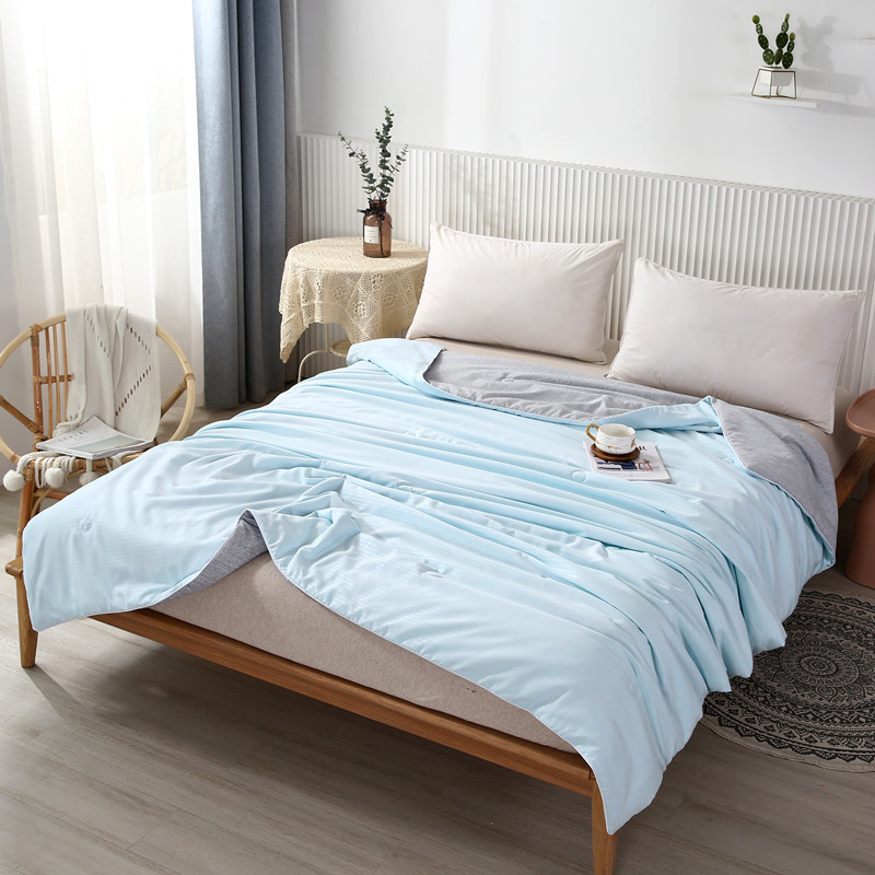 V888-ELOSUNG16820-224360-00 Blue Breathable Cotton Summer Quilt - Lightweight Cooling Blanket for Air-Conditioned Rooms - Image 1