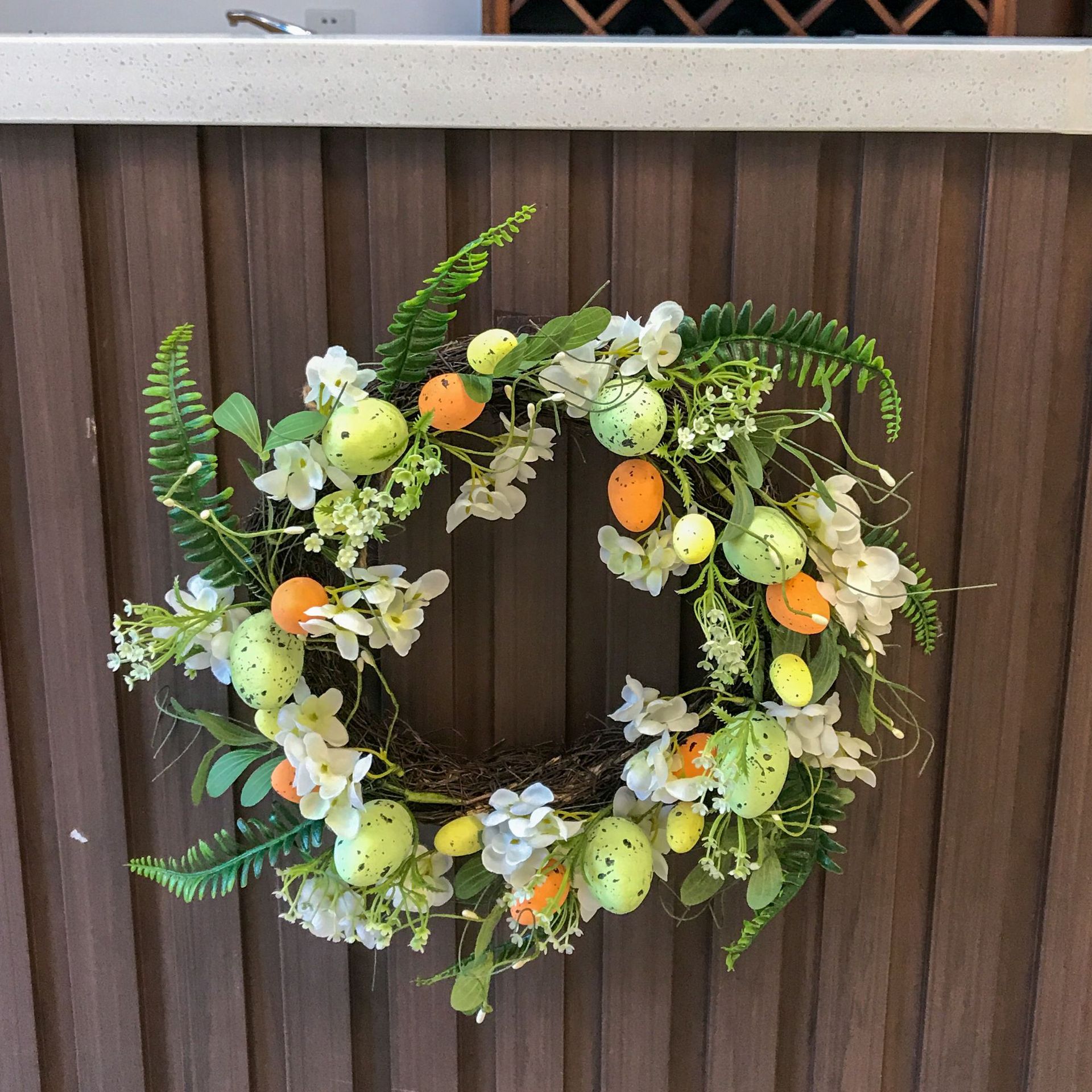 V888-ELOSUNG19506-202503051021-00 Elegant 45cm Easter Wreath - Vibrant Egg and Floral Design for Festive Door Decor - Image 1