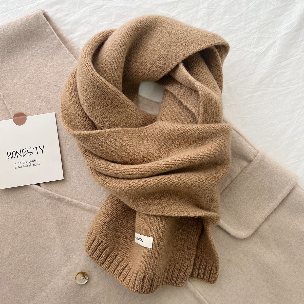 V888-ELOSUNG19609-202503111236-00 Milk Curd Luxurious 100% Wool Scarf for Women and Men - Soft, Warm, and Stylish - Image 1