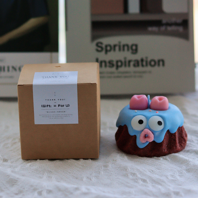 V888-ELOSUNG20863-202503071419-00 Blue Cake Candle - Cute Soy Wax Candle, Gift for Friends (Super Cedar) - Image 1