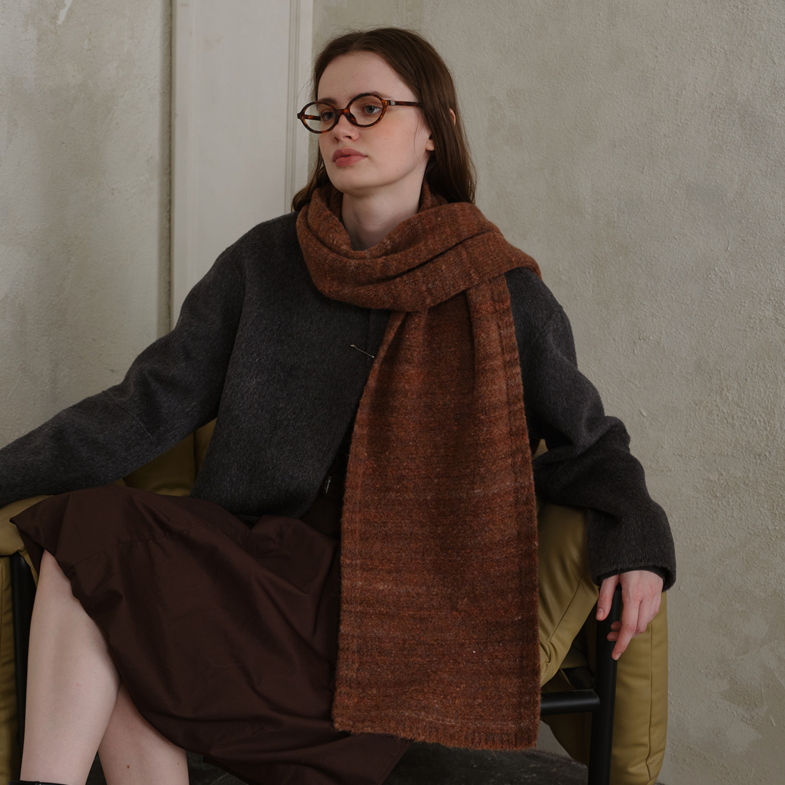 V888-ELOSUNG21752-202503111107-00 Borwn Vintage Wool-Blend Knit Scarf - Warm and Stylish for Men and Women - Image 1