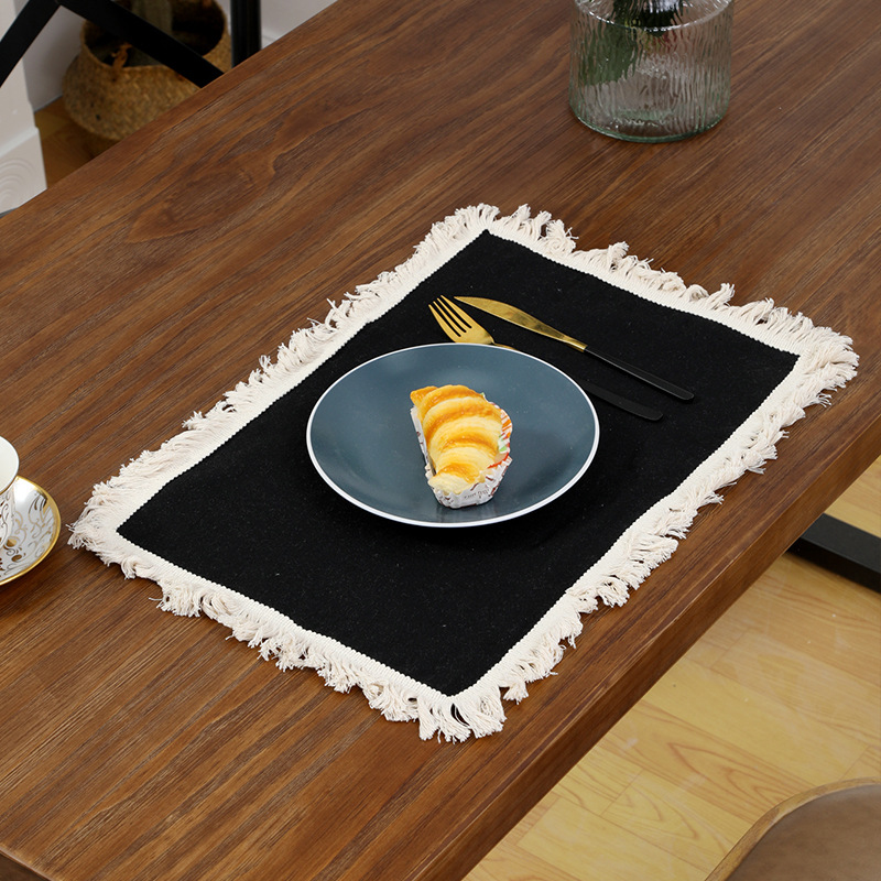 V888-ELOSUNG22392-202503261154-00 4 PCS Black Cotton Linen Placemat with Fringe - Solid Color Table Mat for Dining (45X30CM) - Image 1