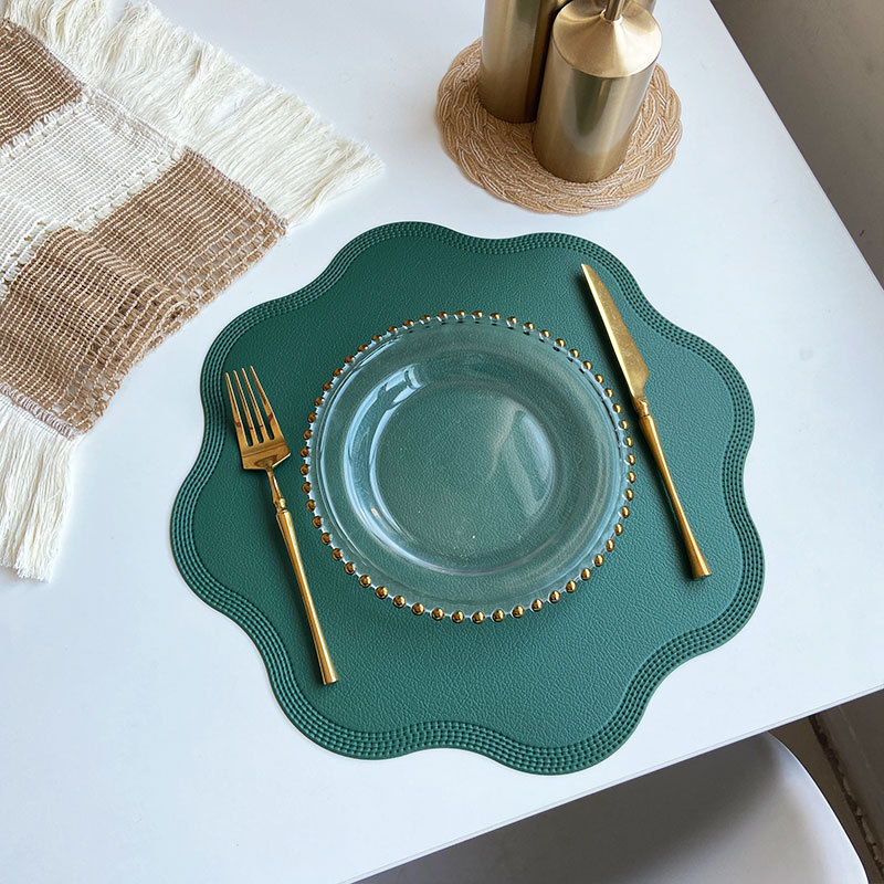 V888-ELOSUNG23291-202503251611-00 Green Nordic Style Faux Leather Placemats Set of 4 - Heat-Resistant Waterproof Table Mats 38x38cm(cutlery not included) - Image 1