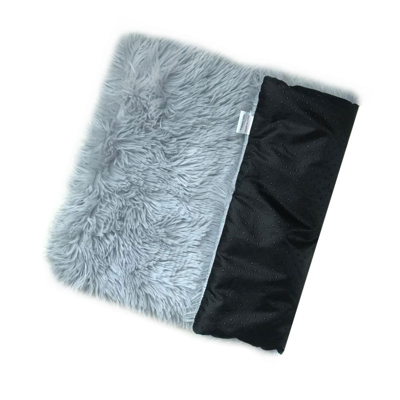 V888-ELOSUNG23575-202504031725-00 Light Grey Plush Pet Mat for Dogs and Cats - 70x100cm, Anti-Slip, Warm and Cozy for Autumn and Winter - Image 1