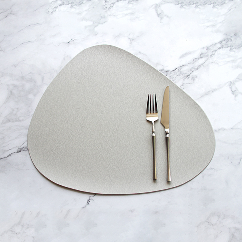 V888-ELOSUNG23584-202504031731-00 4 Pcs Grey Nordic-Style PVC Leather Placemats Set of 4 - Waterproof, Heat-Resistant, and Oil-Proof Triangular Table Mats - Image 1