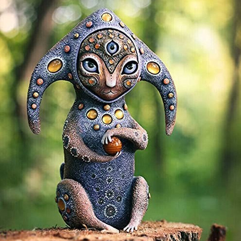 V888-ELOSUNG24941-202504211331-00 3PCS Two Eyes Fantasy Three-Eyed Alien Figurine Set - 3 Piece Resin Sculptures for Home & Garden Decor - Image 1