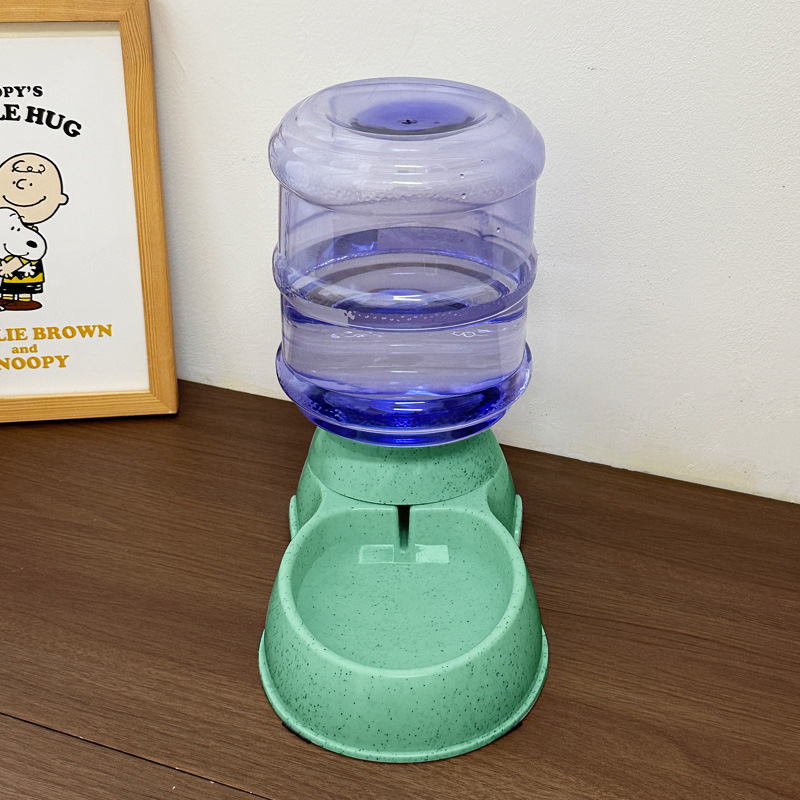 V888-ELOSUNG25100-202504141337-00 Green Automatic Pet Feeder and Drinker Combo for Cats and Small Dogs - 2 in 1 Detachable Design - Image 1