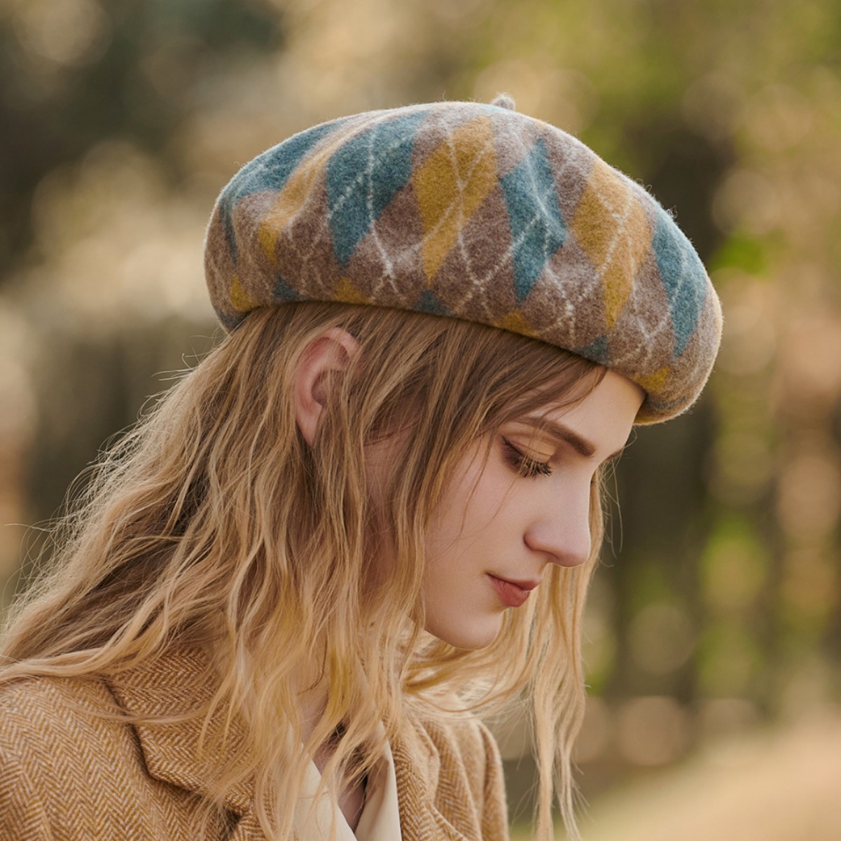V888-ELOSUNG26631-202505131712-00 Diamond Colorblock Wool Beret - Stylish Plaid Painter Hat, Warm and Soft - (Yellow) - Image 1