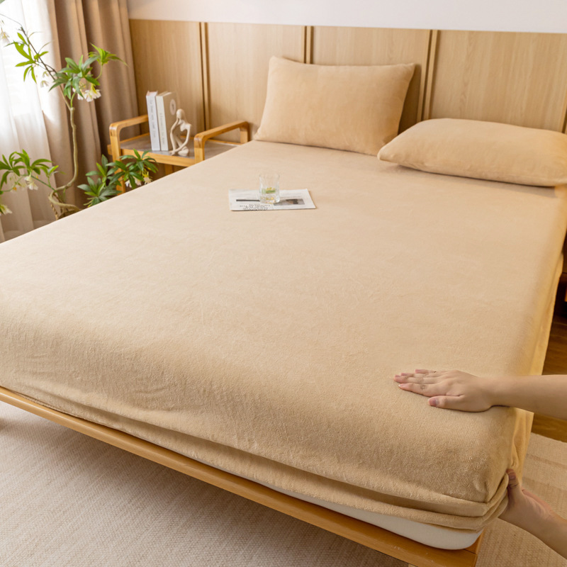 V888-ELOSUNG26944-202505191400-00 Khaki Plush Crystal Velvet Fitted Sheet - Ultra Soft, Warm & Thick for Winter (99x190+36cm) - Image 1