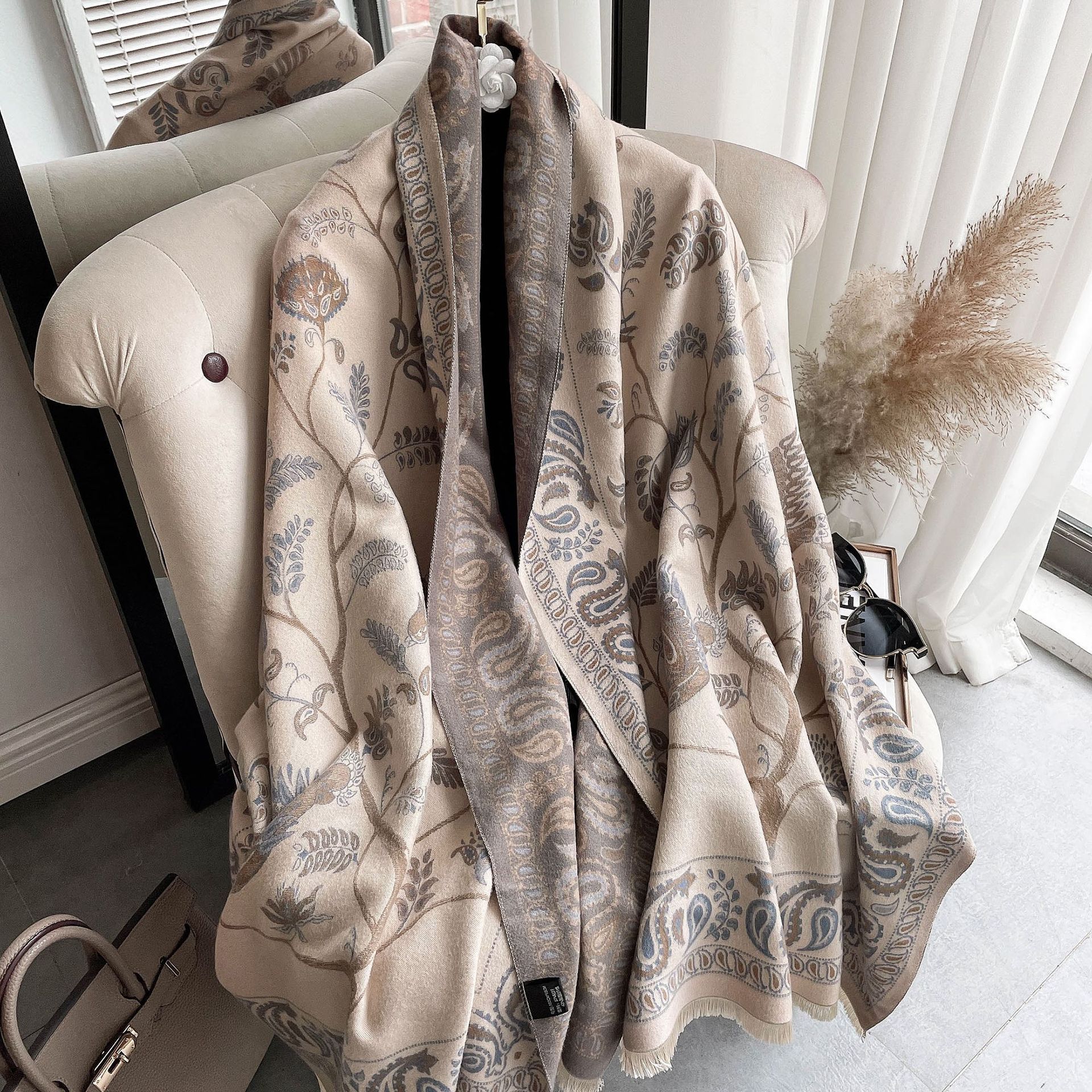 V888-ELOSUNG28379-202505131635-00 Faux Cashmere Sun Protection Shawl - Summer AC Room Dual-Use Decorative Scarf - Image 1