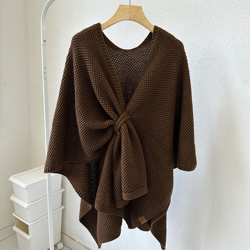 V888-ELOSUNG28426-202505131800-00 Green Luxurious Faux Cashmere Knitted Cape - Large Buckled 90 x 140 cm Women's Versatile Shawl - Image 1