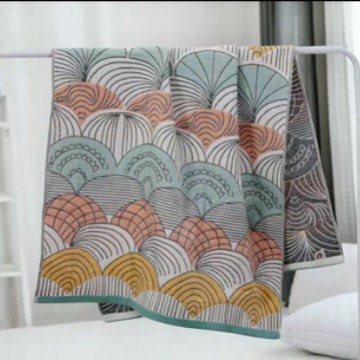 V888-ELOSUNG29169-202505231122-00 Premium Cartoon Animal Print Gauze Bath Towel - 70x140cm, Soft, Absorbent(Japanese Fan Leaf Green 70*140) - Image 1