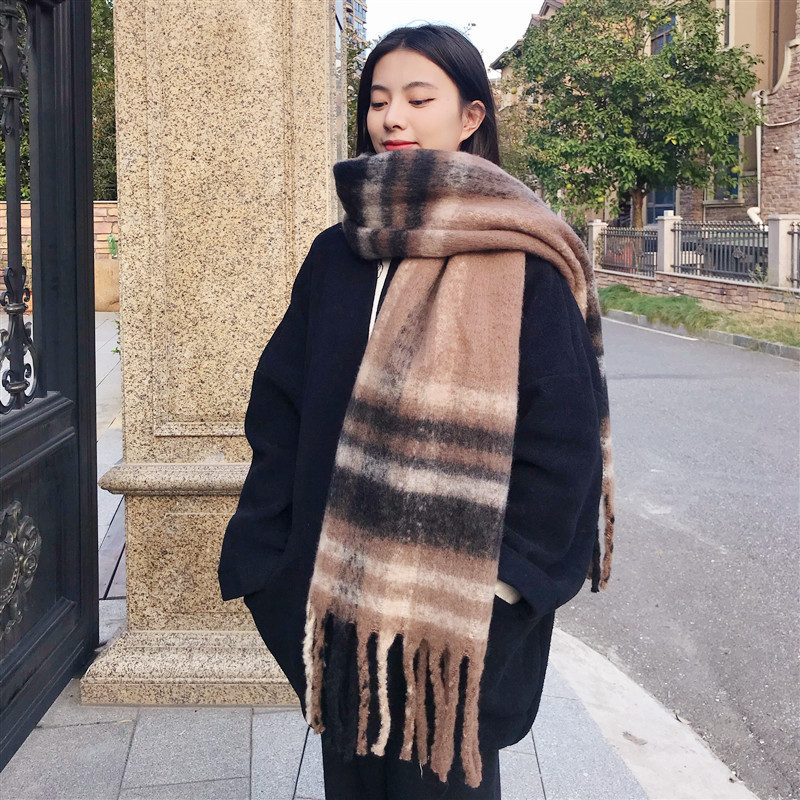 V888-ELOSUNG31033-202505231338-00 Khaki Women's Fashion Plaid Scarf - Warm & Stylish Long Neck Warmer (220x40cm) - Image 1