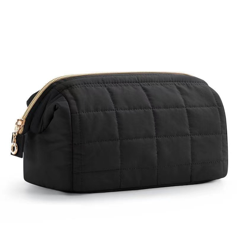 V888-ELOSUNG32038-202505261517-00 Black Chic Quilted Puffer Makeup Bag - Large Capacity Travel Cosmetic Organizer with Wide Opening - Image 1